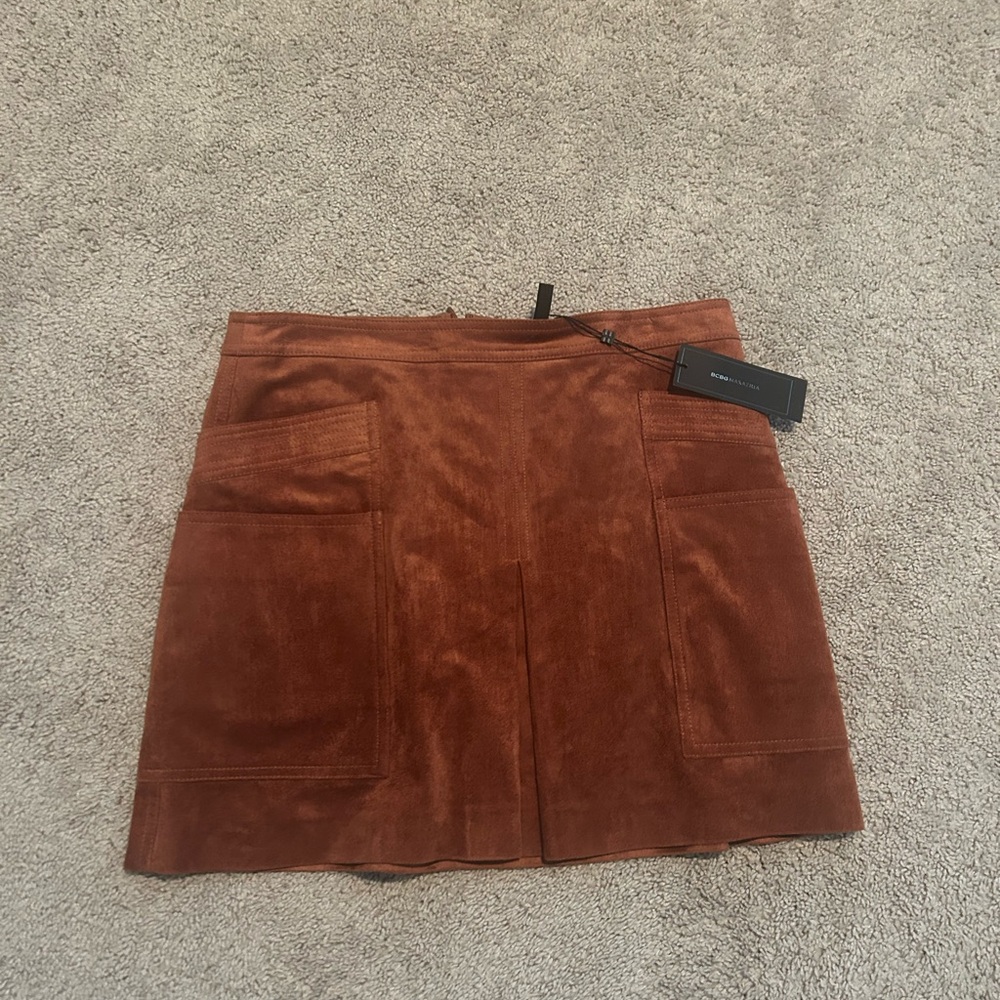 NWT BCBGMAXAZARIA Mini Faux Suede Skirt - Picture 2 of 4